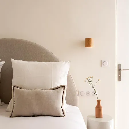 The Liberty Beige Montmartre Daire *